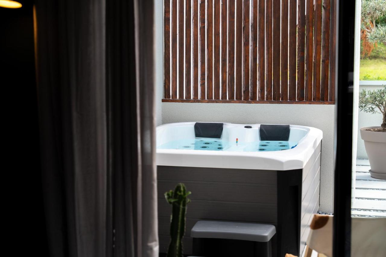 Yanna Lodge, Gite Classe 4 Etoiles Avec Spa Couvert Entierement Arrest ภายนอก รูปภาพ