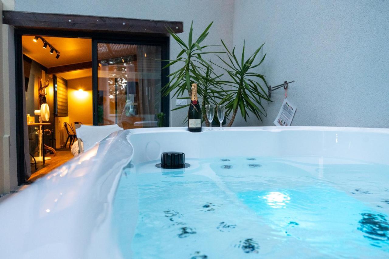 Yanna Lodge, Gite Classe 4 Etoiles Avec Spa Couvert Entierement Arrest ภายนอก รูปภาพ